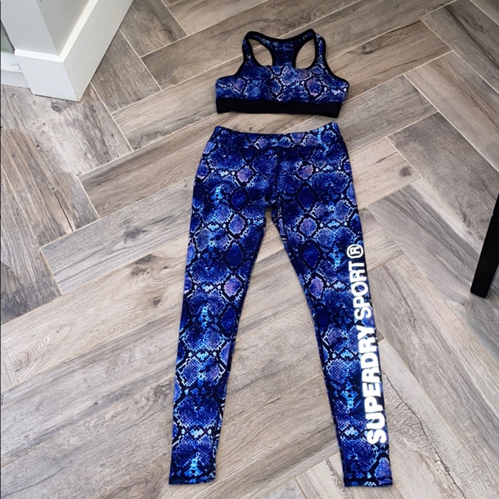 Women’s SuperDry workout set/SportsBar